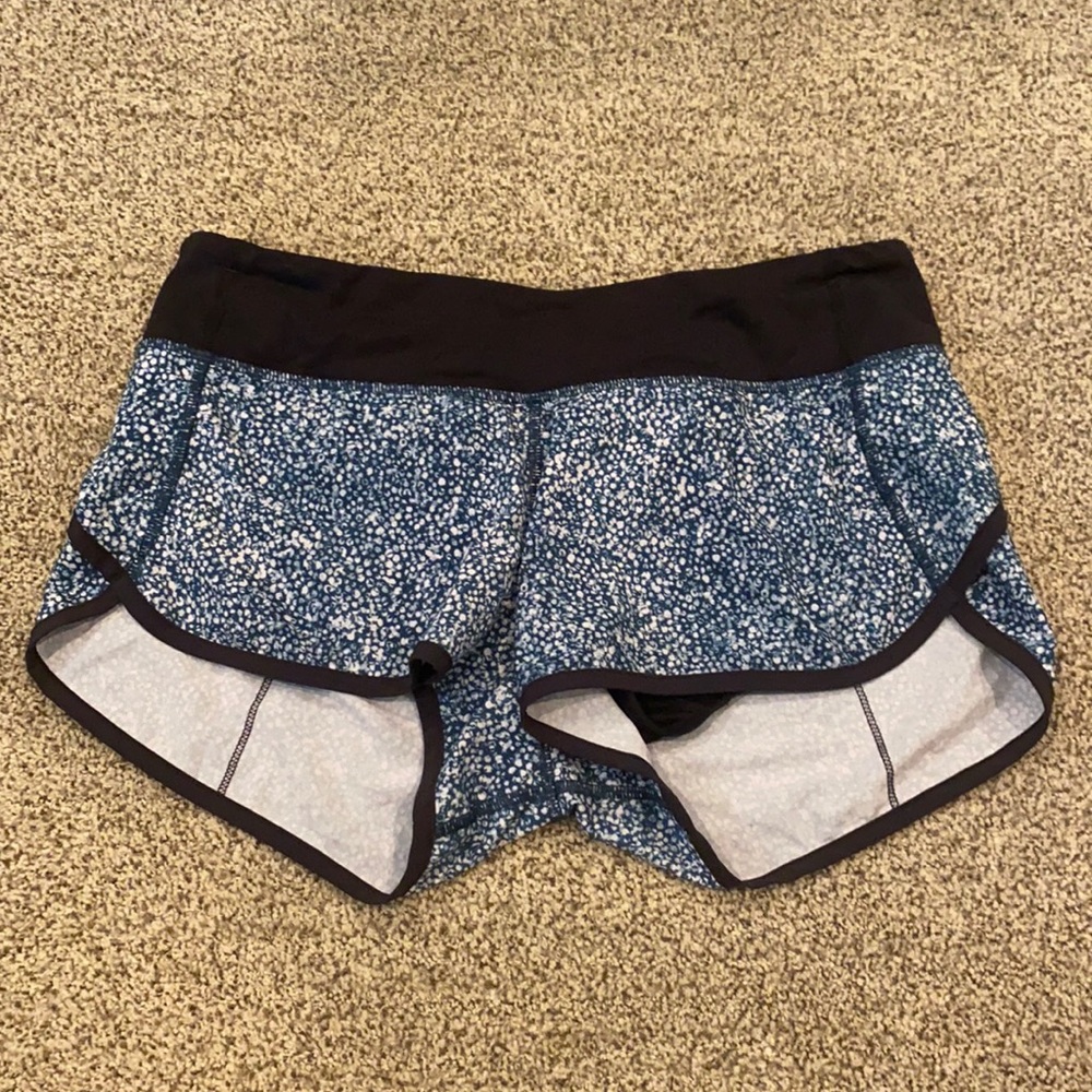 Super cute Lululemon running shorts.